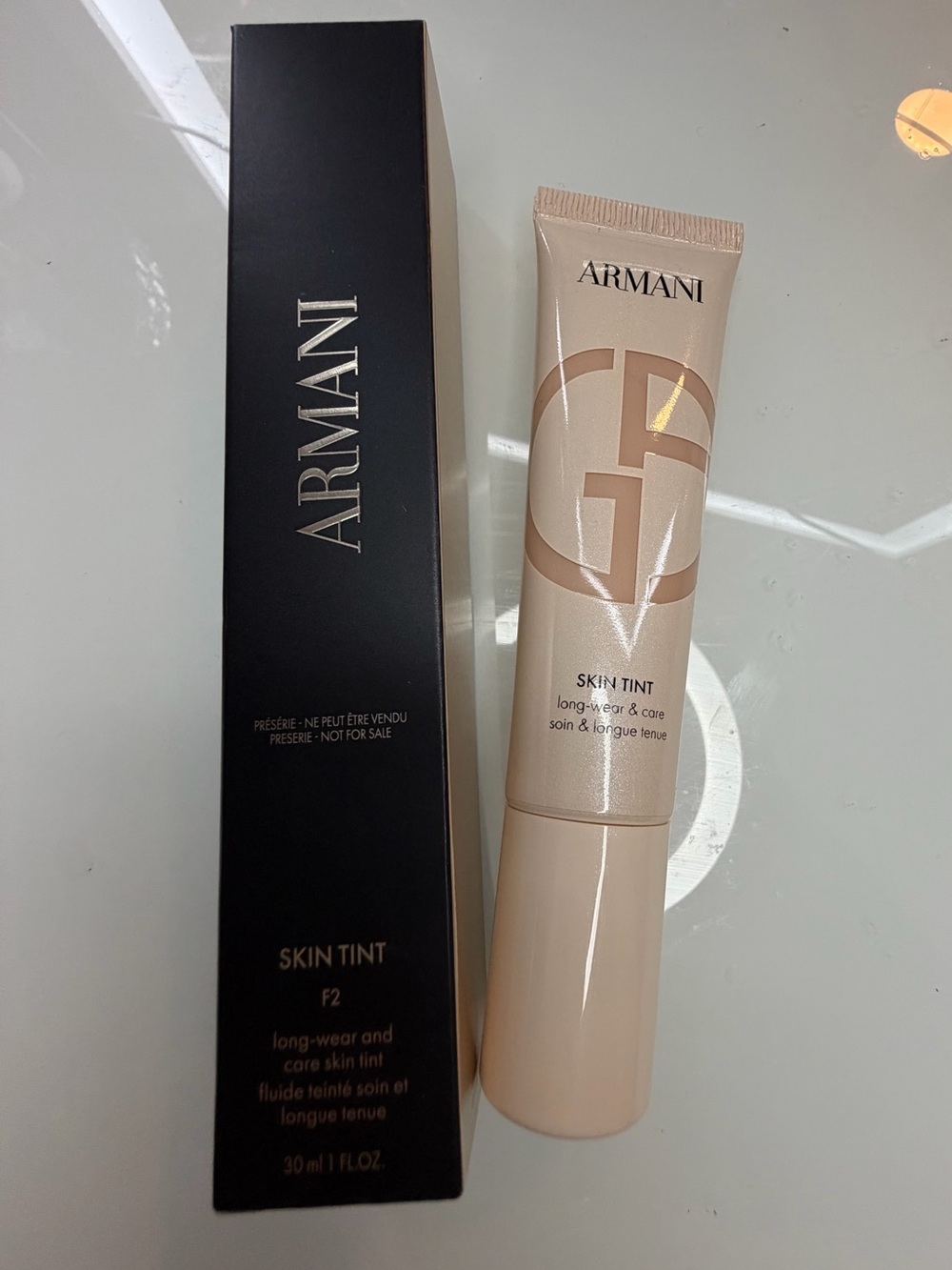 Giorgio Armani Skin Tint F2